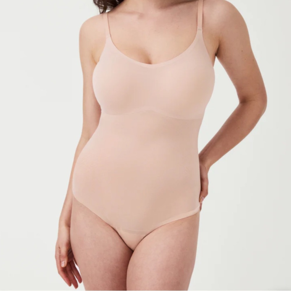 Spanx thinstincts thong bodysuit